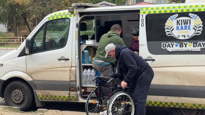 Зробив свій вибір: місія – служіння людям. Історія волонтера з Херсонщини Анатолія Дзюбенка Зробив свій вибір: місія – служіння людям. Історія волонтера з Херсонщини Анатолія Дзюбенка