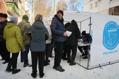 “Я підскочила, перелякалася, почала кричати”: армія РФ ударила дронами в спальний район Сум “Я підскочила, перелякалася, почала кричати”: армія РФ ударила дронами в спальний район Сум