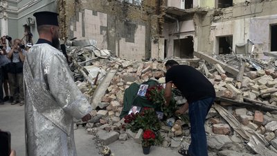 В "Охматдиті" провели "Реквієм за загиблими" під час атаки по лікарні В "Охматдиті" провели "Реквієм за загиблими" під час атаки по лікарні