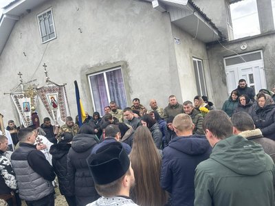Похорон військового, Володимир Серкізевич, Тернопільщина, березень 2025 Похорон військового, Володимир Серкізевич, Тернопільщина, березень 2025