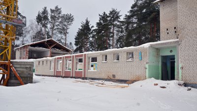 Невидимі жертви війни: чому після деокупації хворіють та помирають колишні російські бранці підвалу в Ягідному Невидимі жертви війни: чому після деокупації хворіють та помирають колишні російські бранці підвалу в Ягідному