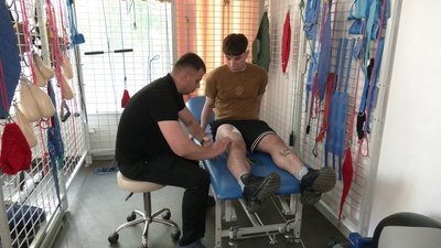 Чекав поки виповниться 19: історія піхотинця Романа Тимофієнка Чекав поки виповниться 19: історія піхотинця Романа Тимофієнка