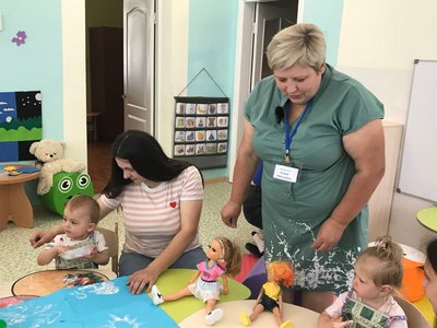 У Житомирі відкрили 8 центрів педагогічного партнерства для дітей від 1 до 2 років: які заняття проводять у дитсадку №46 У Житомирі відкрили 8 центрів педагогічного партнерства для дітей від 1 до 2 років: які заняття проводять у дитсадку №46