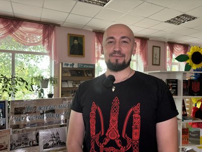 У Сумах презентували книгу "Голоси", написану військовими в окопі У Сумах презентували книгу "Голоси", написану військовими в окопі