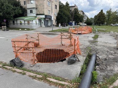 Коли відремонтують провалля на Петра Юрченка у Полтаві?