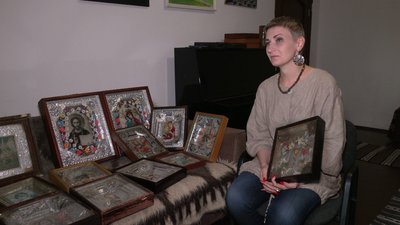 Планують облаштувати домашній музей: родина з Рівненщини колекціонує ікони з фольги Планують облаштувати домашній музей: родина з Рівненщини колекціонує ікони з фольги