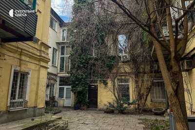 Одеські дворики у фото: світ за зачиненими воротами Одеські дворики у фото: світ за зачиненими воротами