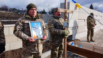 Попрощалися з воїном Назаром Крілем, похорон військового, Тернопіль, січень 2025