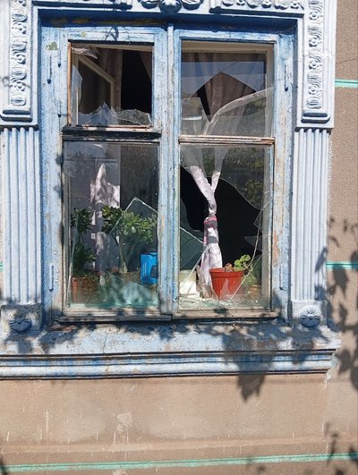 Пошкоджені дах, стіни та вікна: що залишилося від будинку після атаки на Ізмаїл