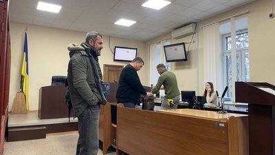 Справа режисера Андрія Білоуса: у Печерському суді обирають запобіжний захід Справа режисера Андрія Білоуса: у Печерському суді обирають запобіжний захід
