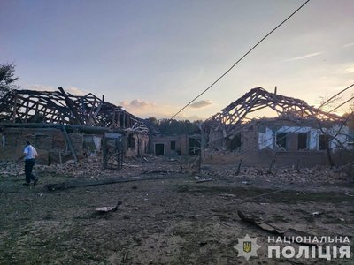 117 ударів. Поліція показала наслідки російської атаки на Сумщину 117 ударів. Поліція показала наслідки російської атаки на Сумщину