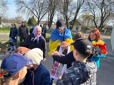 Звільнений з полону житель Рівненщини Олександр Крупеня повернувся додому Звільнений з полону житель Рівненщини Олександр Крупеня повернувся додому
