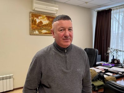У Житомирі руйнується будівля магістрату, на ремонт якої витратили 33 мільйони гривень У Житомирі руйнується будівля магістрату, на ремонт якої витратили 33 мільйони гривень