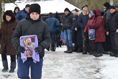 Загинув на Донеччині: на Черкащині провели в останню путь захисника Загинув на Донеччині: на Черкащині провели в останню путь захисника