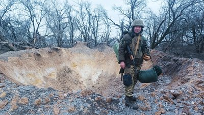 "Чекав росіян, а просив хліба у нас": Віталій Запека з Полтави про "ждунів", черги на війну та книги "Чекав росіян, а просив хліба у нас": Віталій Запека з Полтави про "ждунів", черги на війну та книги