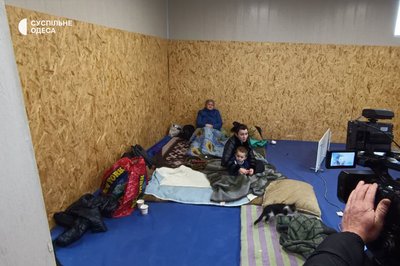 Пошкоджений гуртожиток та 11 травмованих: наслідки російської атаки по Одесі. Фото Пошкоджений гуртожиток та 11 травмованих: наслідки російської атаки по Одесі. Фото