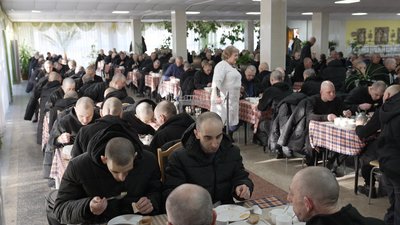 "Хотілося померти, нас там нищили": звільнені з полону оборонці місяць проведуть у центрі реінтеграції на Вінниччині "Хотілося померти, нас там нищили": звільнені з полону оборонці місяць проведуть у центрі реінтеграції на Вінниччині