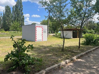 В селі Хотімля на Харківщині встановили два наземні бетонні укриття