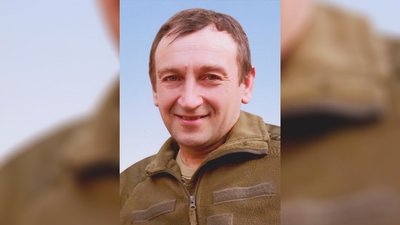 Загинули під час виконання бойового завдання: на Чернігівщині поховали двох бійців Загинули під час виконання бойового завдання: на Чернігівщині поховали двох бійців