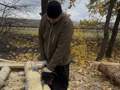Жителі Рівненщини їздили на Донеччину будувати фортифікаційні споруди