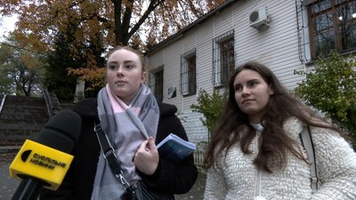 У Житомирі за малюнки на альтанці в Шодуарівському парку застосовують громадські роботи У Житомирі за малюнки на альтанці в Шодуарівському парку застосовують громадські роботи