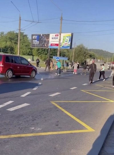 "Не вирішити розміткою": які проблеми планування кільця біля "Дріжзаводу" у Чернівцях називає експерт "Не вирішити розміткою": які проблеми планування кільця біля "Дріжзаводу" у Чернівцях називає експерт