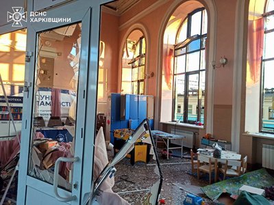 Лозова пункт незламності на вокзалі