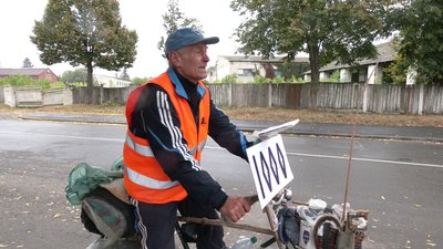 "Скільки прекрасно в дорогах було": історія веломандрівника з Рівного який проїхав 500 тисяч кілометрів "Скільки прекрасно в дорогах було": історія веломандрівника з Рівного який проїхав 500 тисяч кілометрів