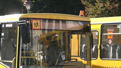 Освітні заклади Рівненщини отримали шкільні автобуси — шукають водіїв Освітні заклади Рівненщини отримали шкільні автобуси — шукають водіїв