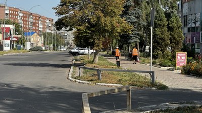 люди евакуація бізнес фронт Покровськ Донецька область 2 вересня 2024 рік люди евакуація бізнес фронт Покровськ Донецька область 2 вересня 2024 рік