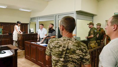 Побиття військовослужбовця: мати вимагає посадити обвинувачених за ґрати Побиття військовослужбовця: мати вимагає посадити обвинувачених за ґрати