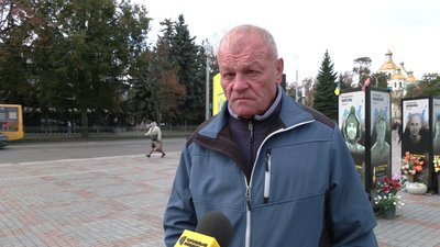 Не відбулося прощання з Дмитром Постернаком через повітряну тривогу у Рівному Не відбулося прощання з Дмитром Постернаком через повітряну тривогу у Рівному
