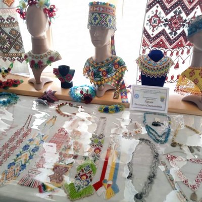 бісер, вироби з бісеру бісер, вироби з бісеру