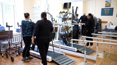 "Хтось починає з нуля, а хтось вже два роки так працює": як у Вінниці навчають реабілітологів