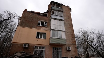 На ремонт пошкодженої внаслідок прильоту “шахеда” 5-поверхівки у Чернігові заклали 5 мільйонів гривень На ремонт пошкодженої внаслідок прильоту “шахеда” 5-поверхівки у Чернігові заклали 5 мільйонів гривень