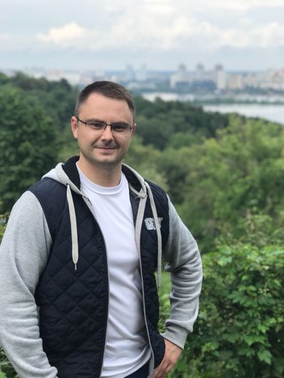 "Я закохався у цю професію": історія вчителя з Рівного, який претендує на премію Верховної Ради "Я закохався у цю професію": історія вчителя з Рівного, який претендує на премію Верховної Ради