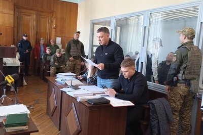Обвинуваченим з Коростишева у вимаганні, вбивстві та викраденні людей продовжили запобіжні заходи Обвинуваченим з Коростишева у вимаганні, вбивстві та викраденні людей продовжили запобіжні заходи