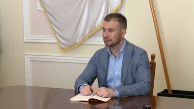 Долю школи №19 у Чернігові вирішуватимуть на найближчій сесії міськради: що відомо та які аргументи Долю школи №19 у Чернігові вирішуватимуть на найближчій сесії міськради: що відомо та які аргументи