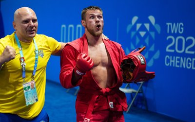 Зеленський призначив стипендії чотирьом спортсменам із Вінниччини Зеленський призначив стипендії чотирьом спортсменам із Вінниччини