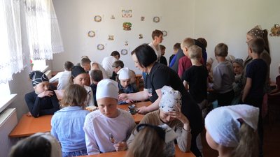їдальня, діти в їдальні, харчування в школі