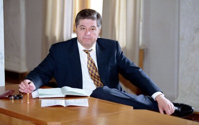 Колишній Прем’єр-міністр України та колишній нардеп Павло Лазаренко, Київ, 13 лютого 1997 року Колишній Прем’єр-міністр України та колишній нардеп Павло Лазаренко, Київ, 13 лютого 1997 року