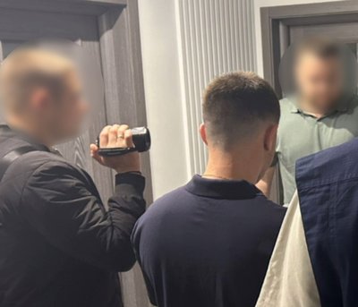 Понад мільйон гривень за аспірантуру - посадовців освітніх закладів Чернівців підозрюють у корупції Понад мільйон гривень за аспірантуру - посадовців освітніх закладів Чернівців підозрюють у корупції