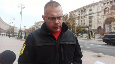 "Доступне укриття — безпека для життя": активісти провели акцію біля КМДА "Доступне укриття — безпека для життя": активісти провели акцію біля КМДА