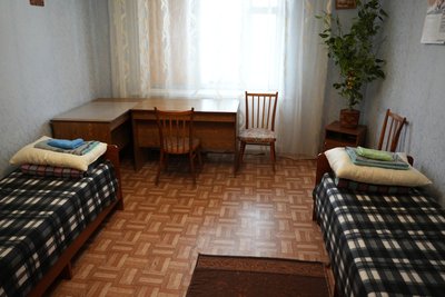 Транзитні центри для евакуйованих у Херсоні: як вони допомагають людям Транзитні центри для евакуйованих у Херсоні: як вони допомагають людям