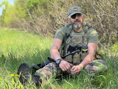 Дістав поранення ока, але війська не полишив: на Донеччині служить бойовий медик зі Львівщини Дістав поранення ока, але війська не полишив: на Донеччині служить бойовий медик зі Львівщини