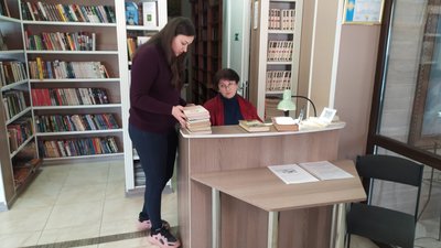 Бібліотека у Холодногірському районі Харкова, березень 2023 року Бібліотека у Холодногірському районі Харкова, березень 2023 року