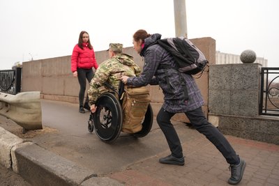 Ветеран Сергій Кошельніков у центрі Харкова Ветеран Сергій Кошельніков у центрі Харкова