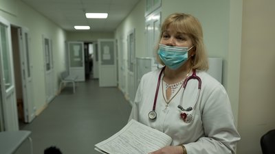 Мати витягувала дочку з-під завалів: подробиці атаки РФ по селу Бутівка, що у Чернігівському районі Мати витягувала дочку з-під завалів: подробиці атаки РФ по селу Бутівка, що у Чернігівському районі