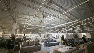 Меблевий магазин, Харків, Салтівка, обстріл, удар дроном Меблевий магазин, Харків, Салтівка, обстріл, удар дроном