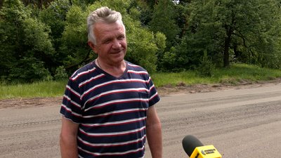 "Три роки громада писала звернення": у селі на Чернігівщині ремонтують дорогу, яку зруйнувала техніка росіян у 2022 році "Три роки громада писала звернення": у селі на Чернігівщині ремонтують дорогу, яку зруйнувала техніка росіян у 2022 році